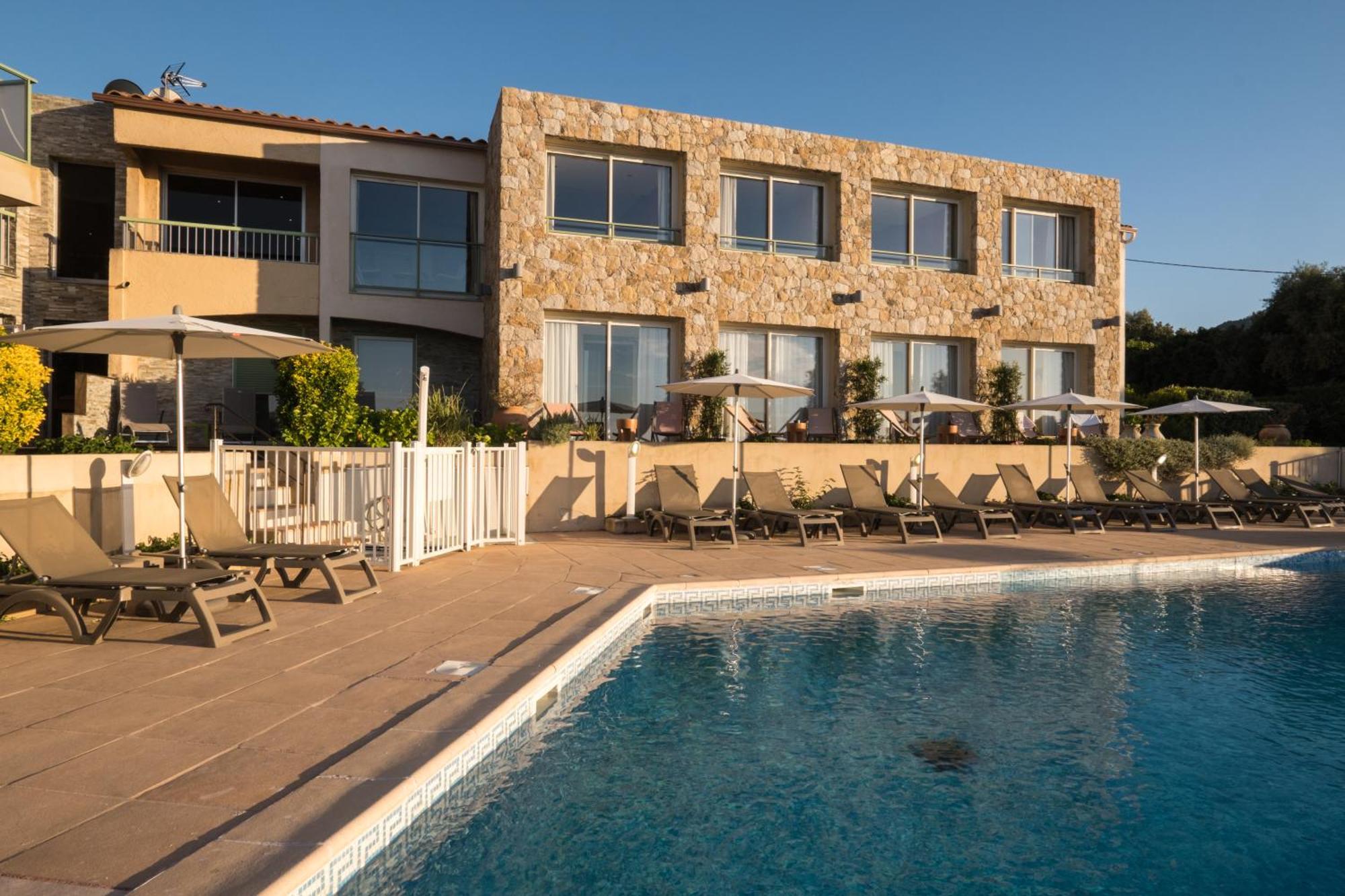 Hotel Funtana Marina LʼÎle-Rousse Exteriör bild